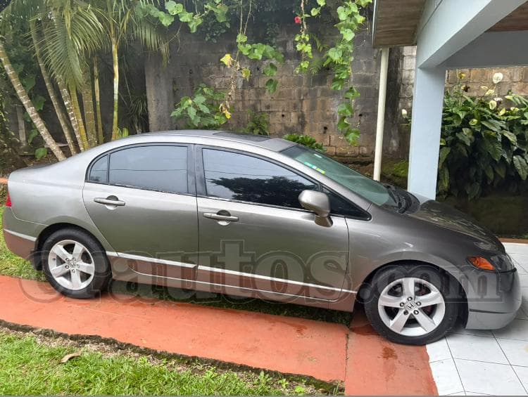 Honda CIVIC 2006 - foto 1