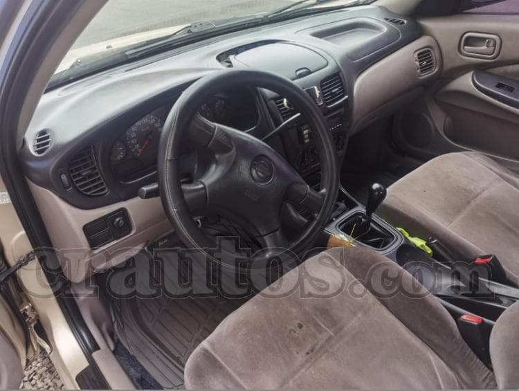Nissan ALMERA 2003 - foto 1