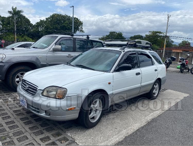 Suzuki BALENO 2001 - foto 1