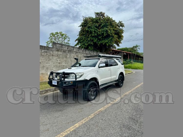 Toyota FORTUNER 2007 - foto 1
