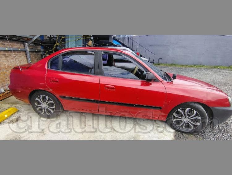 Hyundai ELANTRA 2005 - foto 1